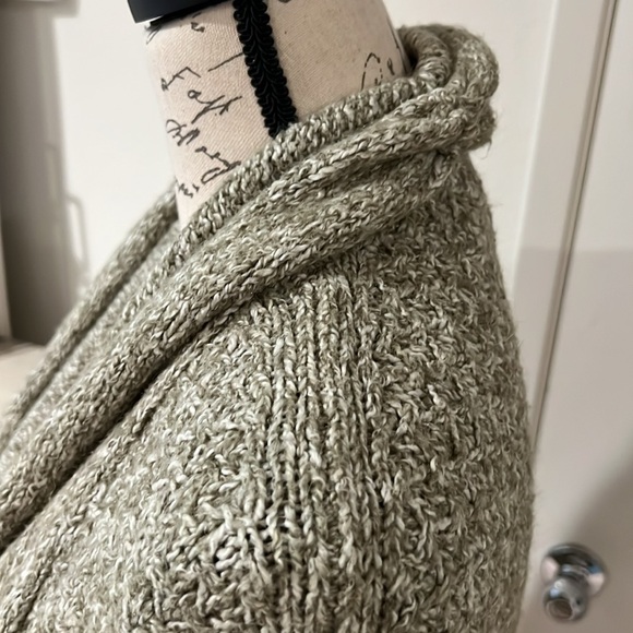 🛍️Angel of the North Women's cardigan sweater - Picture 4 of 10